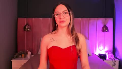 Snapshot of sweetmelodyyy_ chatting on 02-18-26, 05:09 sweetmelodyyy online show from 02-18-26, 05:09