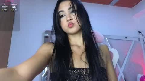Snapshot of sweetmia__1 chatting on 02-25-25, 12:24 Mia online show from 02-25-25, 12:24
