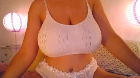 Amelia online show from 06-20-26, 05:21
