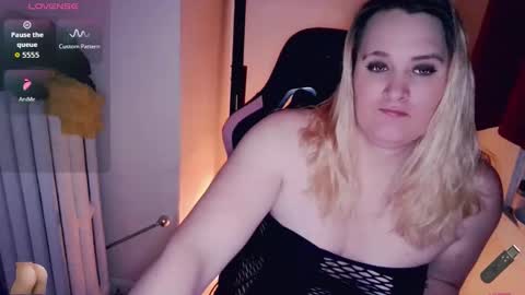 SweetMorgan online show from 05-04-26, 01:23