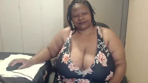 sweetnoziexxx online show from 10-13-25, 05:51
