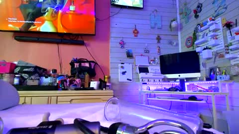 Snapshot of sweetnsexy95 chatting on 02-23-25, 11:33 WeAim2PZzz online show from 02-23-25, 11:33