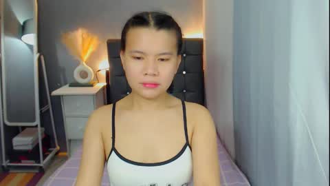 Snapshot of sweetnwildts chatting on 04-28-26, 02:27 Ghena online show from 04-28-26, 02:27