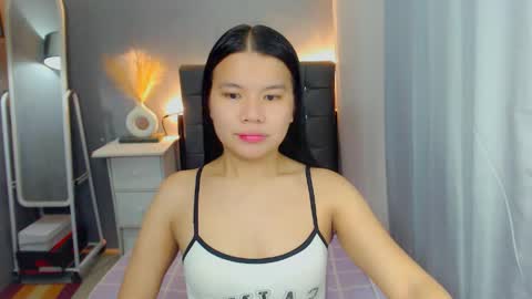 Snapshot of sweetnwildts chatting on 05-10-26, 01:44 Ghena online show from 05-10-26, 01:44