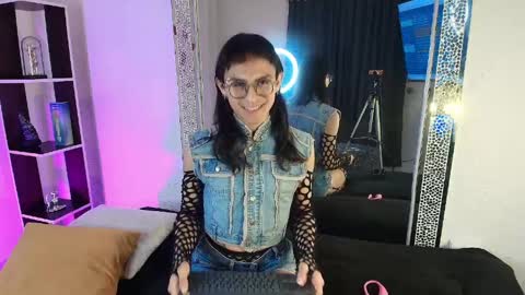 Snapshot of sweetobsidian_boy chatting on 04-06-26, 01:23 obsidian online show from 04-06-26, 01:23
