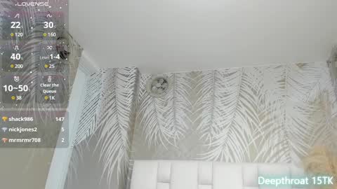 Snapshot of sweetpervert__ chatting on 01-18-25, 06:32 MIA online show from 01-18-25, 06:32