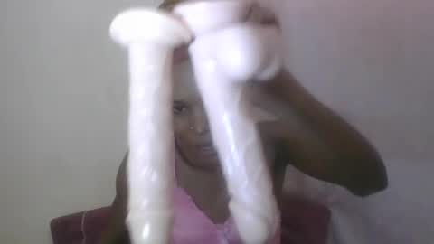 Snapshot of sweetpetite254 chatting on 07-14-26, 12:33 ESTHER online show from 07-14-26, 12:33