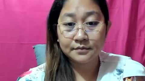 Snapshot of sweetpilipina88 chatting on 12-19-24, 02:23 MIA online show from 12-19-24, 02:23