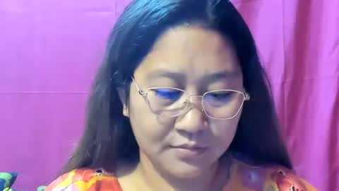 Snapshot of sweetpilipina88 chatting on 12-26-24, 12:46 MIA online show from 12-26-24, 12:46