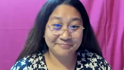 Snapshot of sweetpilipina88 chatting on 12-29-24, 11:40 MIA online show from 12-29-24, 11:40