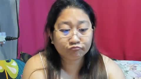 Snapshot of sweetpilipina88 chatting on 02-10-25, 06:53 MIA online show from 02-10-25, 06:53