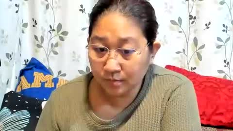 Snapshot of sweetpilipina88 chatting on 09-22-25, 06:54 MIA online show from 09-22-25, 06:54