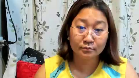 Snapshot of sweetpilipina88 chatting on 10-24-25, 08:00 MIA online show from 10-24-25, 08:00