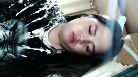 Snapshot of sweetprincess_athena chatting on 01-01-25, 03:02 Princess Ella online show from 01-01-25, 03:02