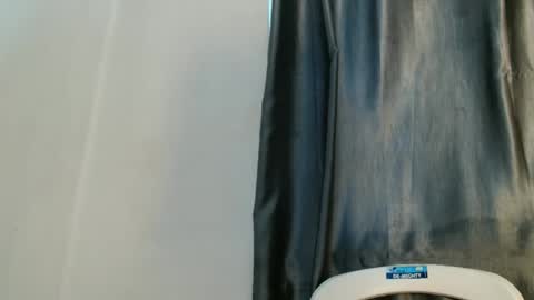 slim ivy online show from 02-02-26, 05:00