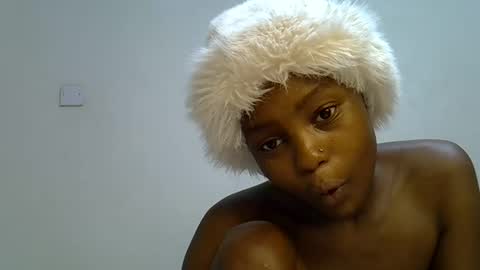 Snapshot of sweetrall chatting on 02-07-26, 02:26 Lilly online show from 02-07-26, 02:26