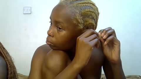 Snapshot of sweetrall chatting on 02-14-26, 12:46 Lilly online show from 02-14-26, 12:46