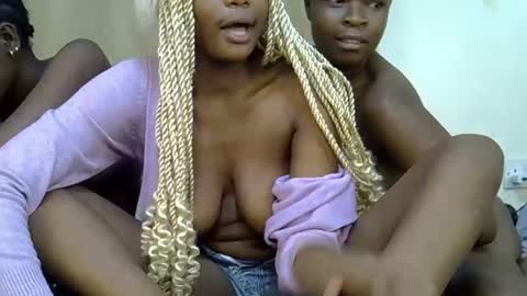 Lilly online show from 03-06-26, 07:21