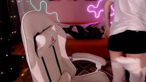 sweetrichal online show from 10-24-25, 08:38