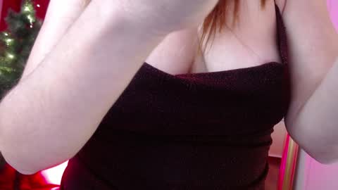 Snapshot of sweetrubiblues chatting on 12-22-24, 09:09 Rubi online show from 12-22-24, 09:09