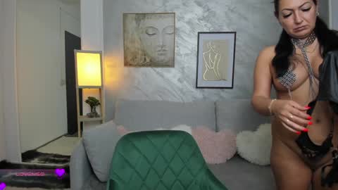 Snapshot of sweetsexangel chatting on 09-12-25, 12:27 Goddess Allysse online show from 09-12-25, 12:27