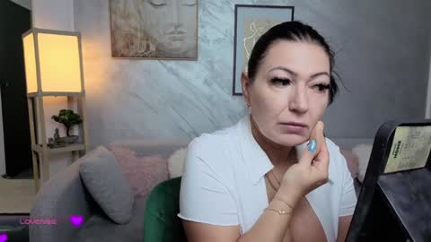 Snapshot of sweetsexangel chatting on 10-12-25, 10:14 Goddess Allysse online show from 10-12-25, 10:14