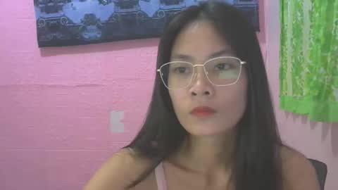 Mia online show from 11-13-25, 02:32