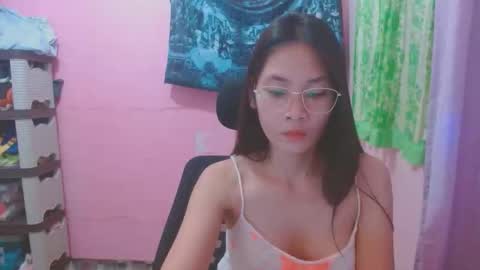 Snapshot of sweetsexygirl20 chatting on 05-07-26, 03:06 Mia online show from 05-07-26, 03:06