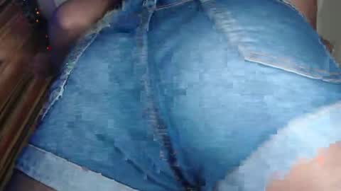 Snapshot of sweetsin_21 chatting on 04-18-26, 09:37 MEGHAN LOPEZ online show from 04-18-26, 09:37