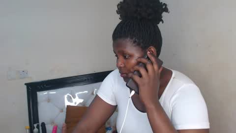 Snapshot of sweetslyvie chatting on 07-10-26, 09:23 sweetslyvie online show from 07-10-26, 09:23