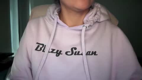 Snapshot of sweetssmashed chatting on 09-11-25, 04:29 sweetssmashed online show from 09-11-25, 04:29