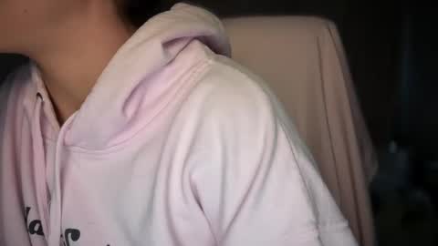 Snapshot of sweetssmashed chatting on 10-24-25, 12:41 sweetssmashed online show from 10-24-25, 12:41