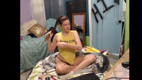 Snapshot of sweetsxx chatting on 01-09-25, 06:36 SwEeTs online show from 01-09-25, 06:36