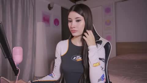 Snapshot of sweett_catt1 chatting on 11-05-25, 02:00 Cat independent model online show from 11-05-25, 02:00