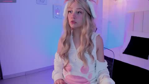 sweett_fire online show from 03-24-26, 06:35