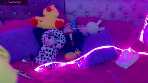 martina online show from 02-05-25, 01:04