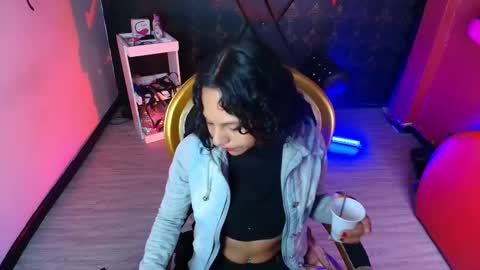Snapshot of sweett_pleasure chatting on 02-01-26, 02:15 Sweett pleasure online show from 02-01-26, 02:15