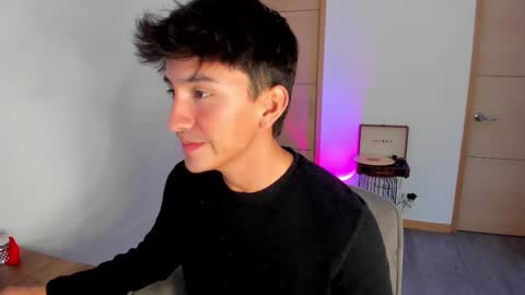 Snapshot of sweettaaron chatting on 10-02-25, 05:53 Andy online show from 10-02-25, 05:53