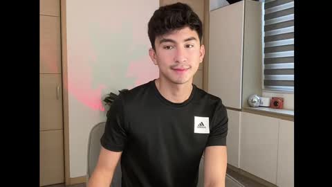 Snapshot of sweettaaron chatting on 10-07-25, 05:43 Andy online show from 10-07-25, 05:43