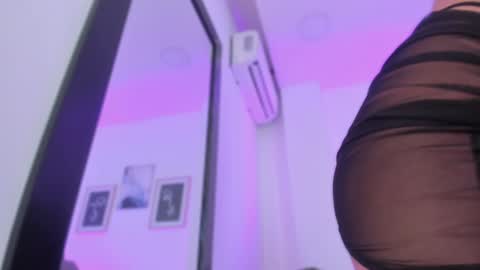 Snapshot of sweettammy_ chatting on 01-17-25, 04:47 Tammy online show from 01-17-25, 04:47