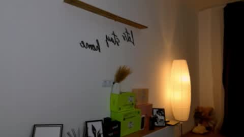 Snapshot of sweety_cheeky chatting on 11-19-25, 09:26 Ineta online show from 11-19-25, 09:26