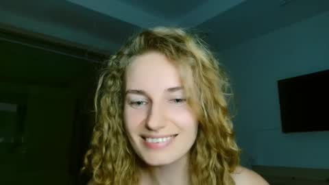 sweety_fruits online show from 01-05-26, 05:38