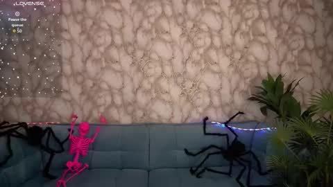 Snapshot of sweety_one_ chatting on 10-24-25, 01:29 Sweety one online show from 10-24-25, 01:29