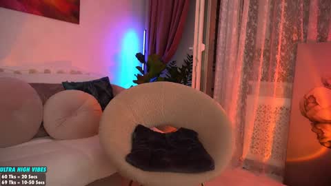 Snapshot of sweety_rinushka_ chatting on 01-09-25, 04:39 Katerina online show from 01-09-25, 04:39