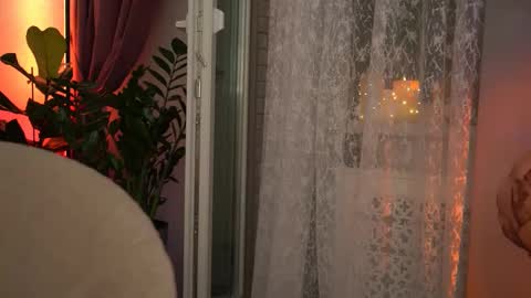 Snapshot of sweety_rinushka_ chatting on 01-28-25, 07:21 Katerina online show from 01-28-25, 07:21