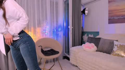 Snapshot of sweety_rinushka_ chatting on 10-05-25, 03:32 Katerina online show from 10-05-25, 03:32