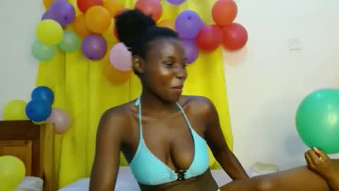 Snapshot of sweety_spixxy chatting on 02-15-26, 03:58 Dolly online show from 02-15-26, 03:58