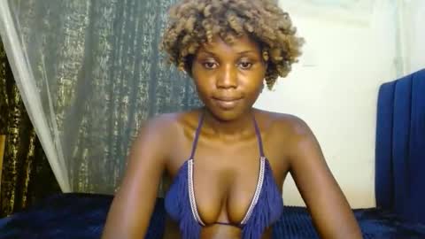 Snapshot of sweety_spixxy chatting on 05-11-26, 04:26 Dolly online show from 05-11-26, 04:26