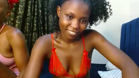 Snapshot of sweety_spixxy chatting on 05-19-26, 10:10 Dolly online show from 05-19-26, 10:10