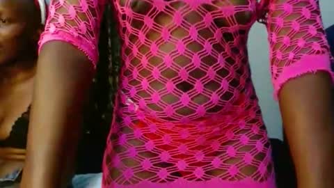 Snapshot of sweety_spixxy chatting on 05-19-26, 11:00 Dolly online show from 05-19-26, 11:00